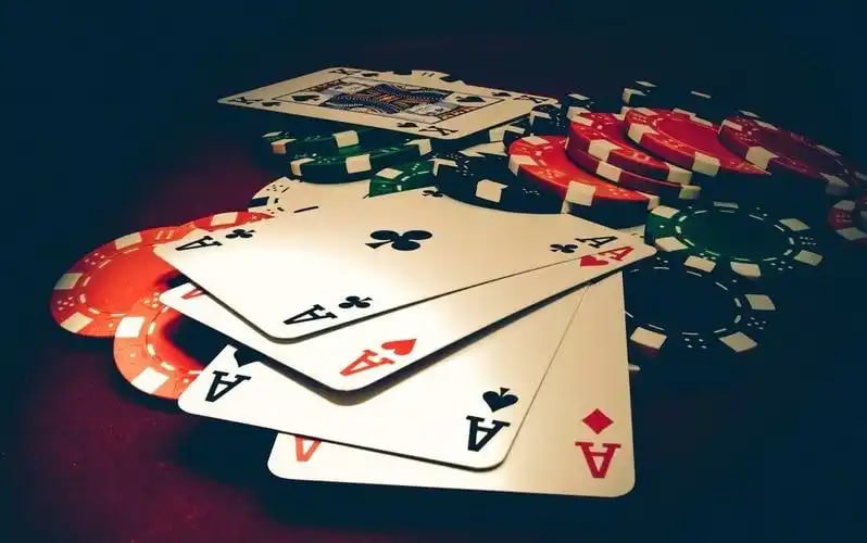 Antarmuka aplikasi Android togel on dengan menu permainan dan opsi pembayaran