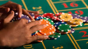 Antarmuka verifikasi email togel on di layar ponsel Android